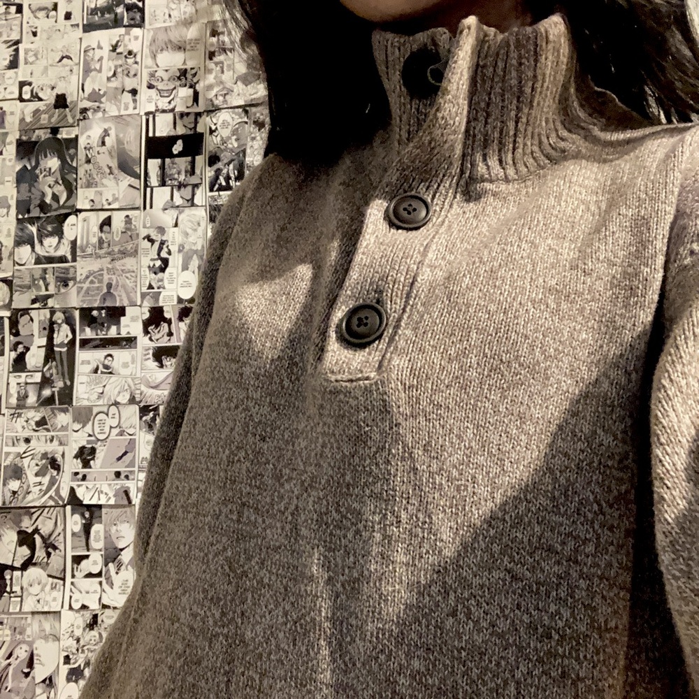Oversized sweater. Zips and buttons. No flaws